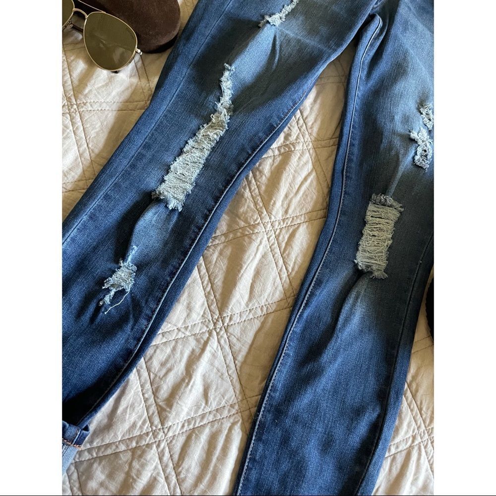 Distressed Skinny Jeans - Picture 3 of 6